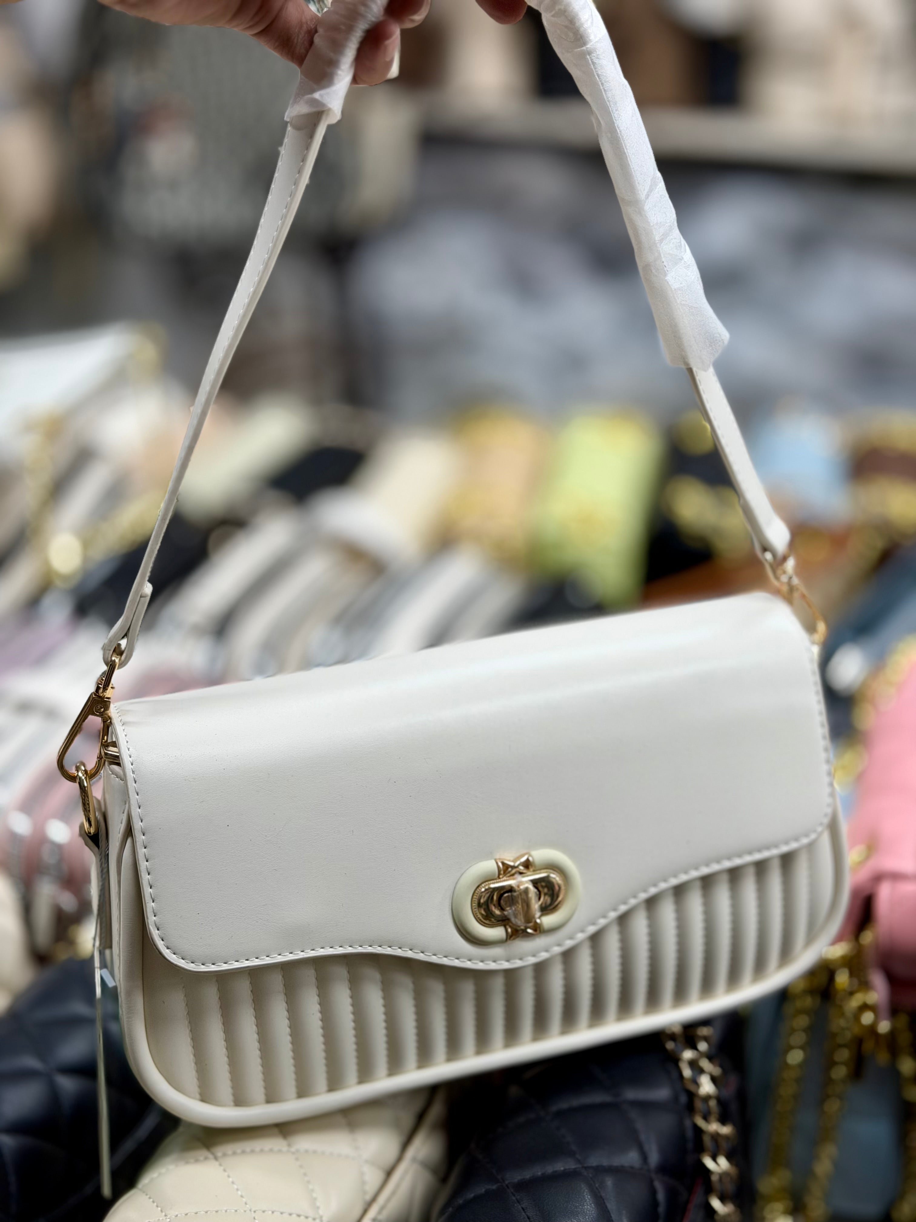 Miss Alita fashionable sling bag