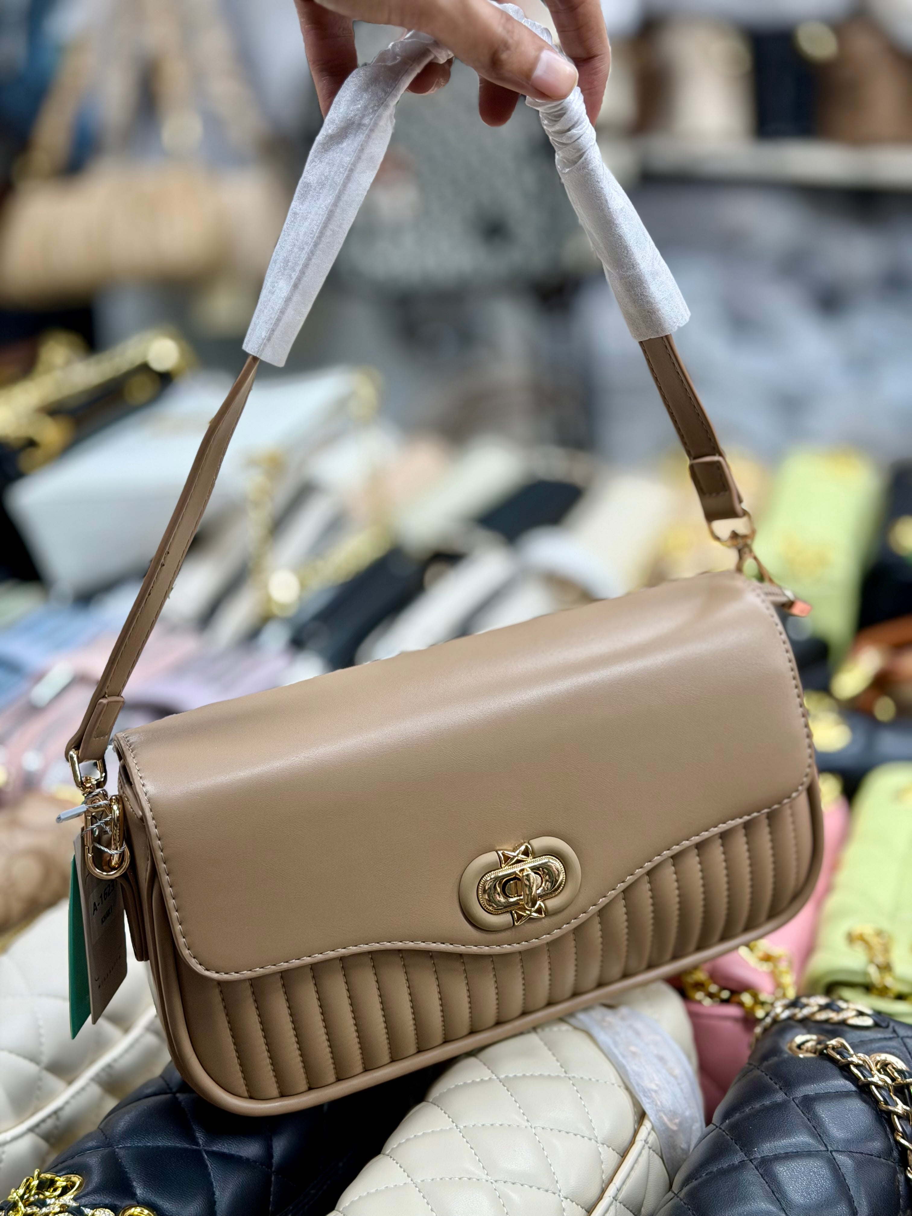 Miss Alita fashionable sling bag