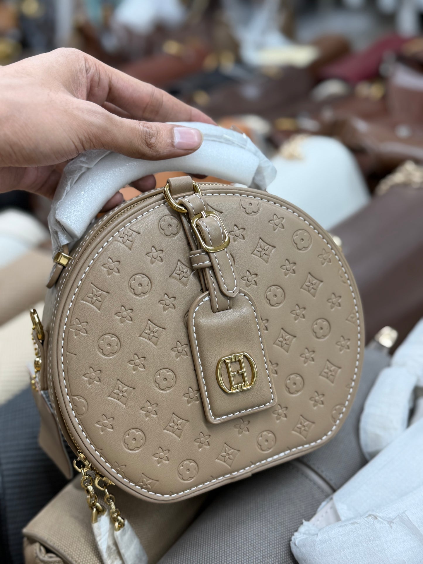 Premium fashionable and stylish handbag