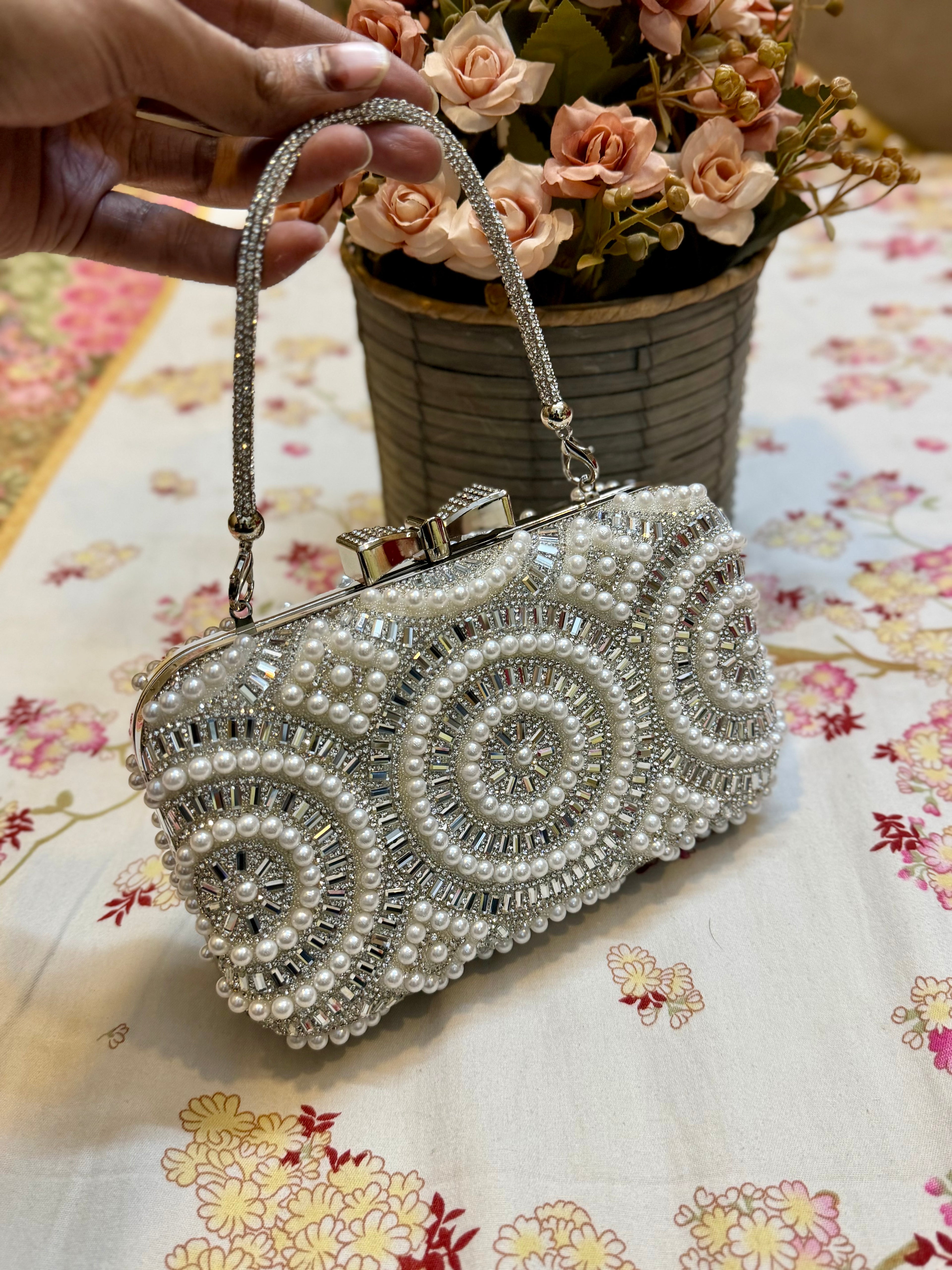 Exclusive pearl design gorgeous party purse