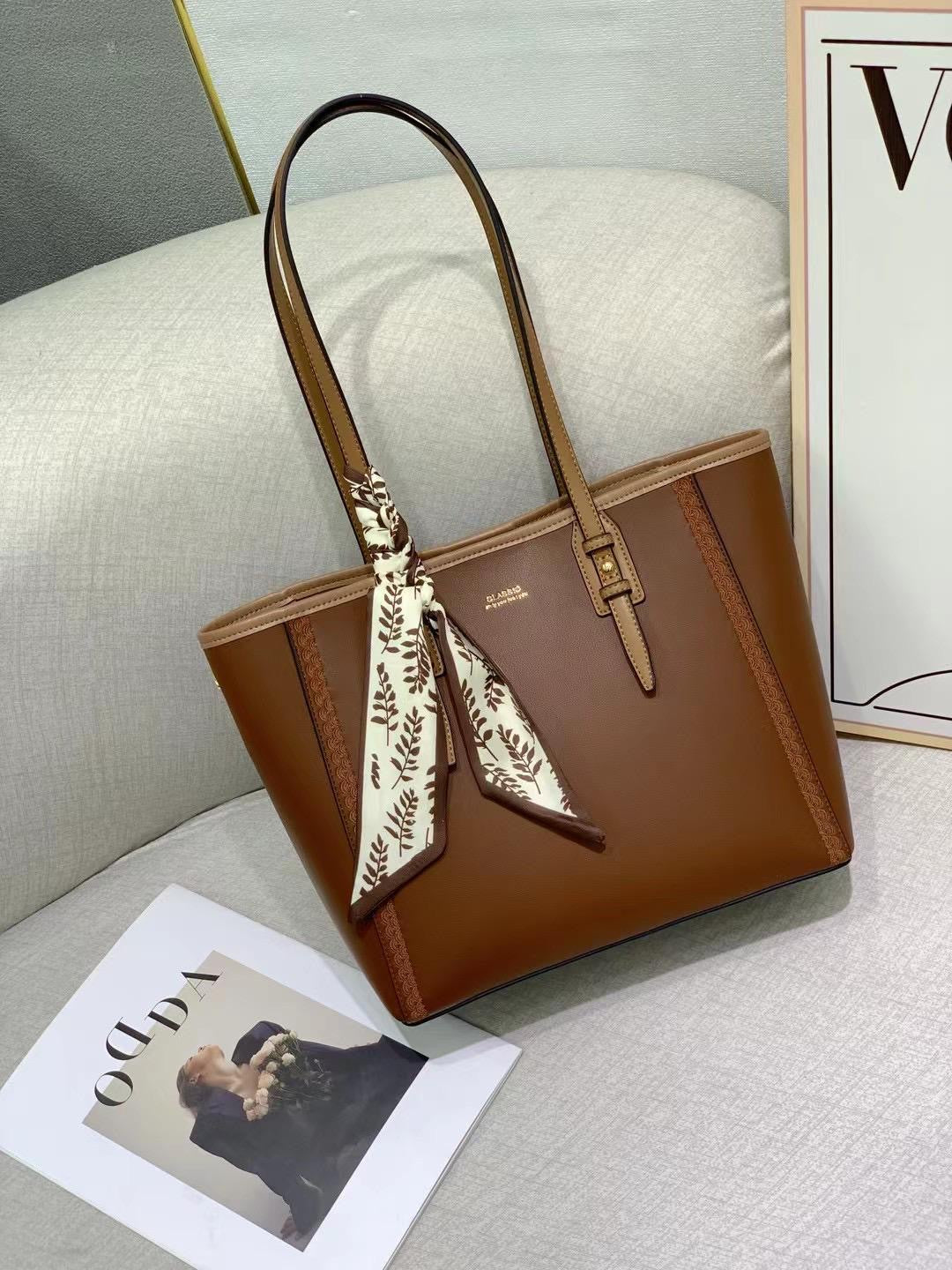 CLASSIC TOTE bag for office and regular use
