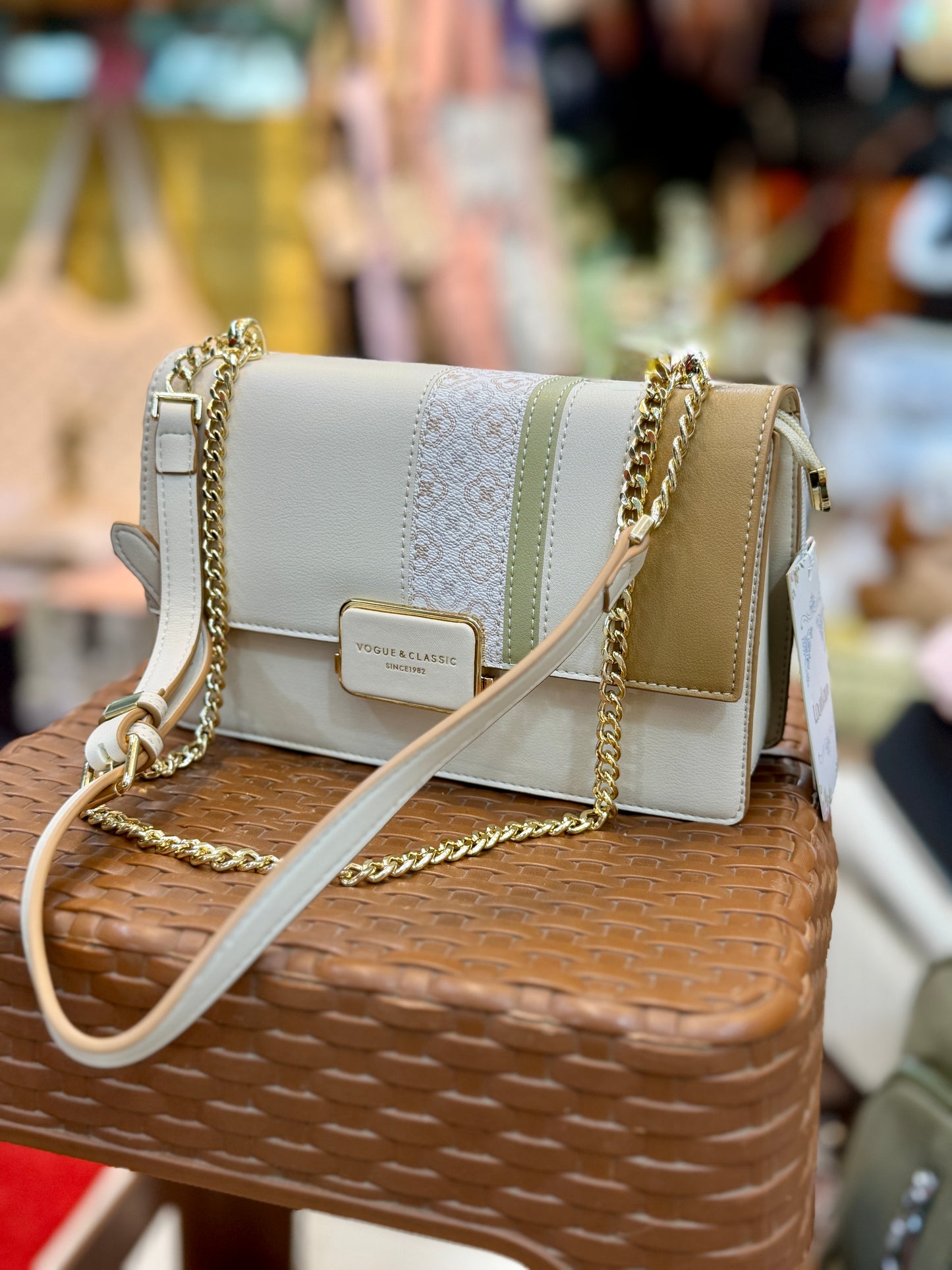 Premium vogue and classic exclusive sling bag