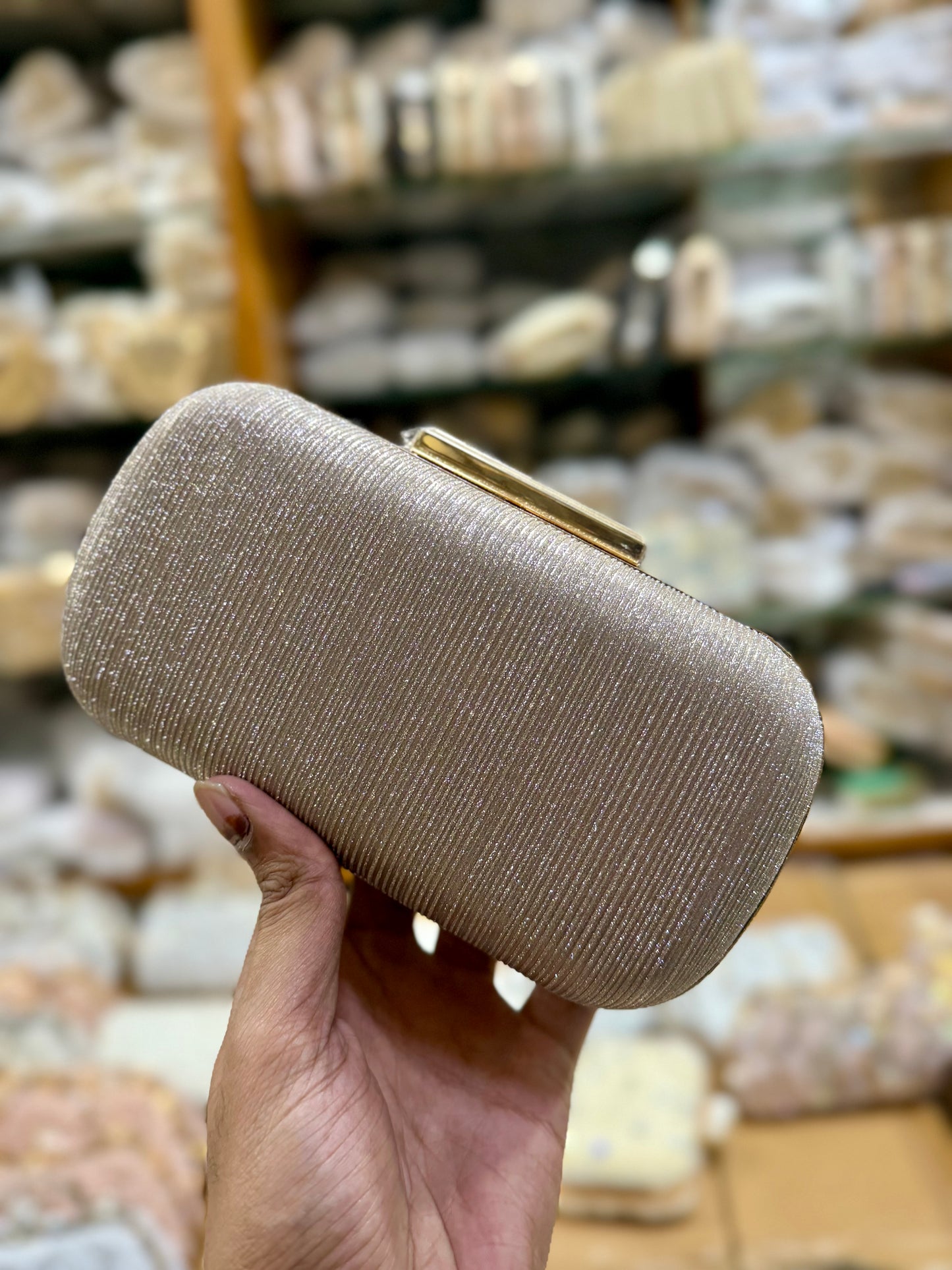 Simple and classy evening clutch