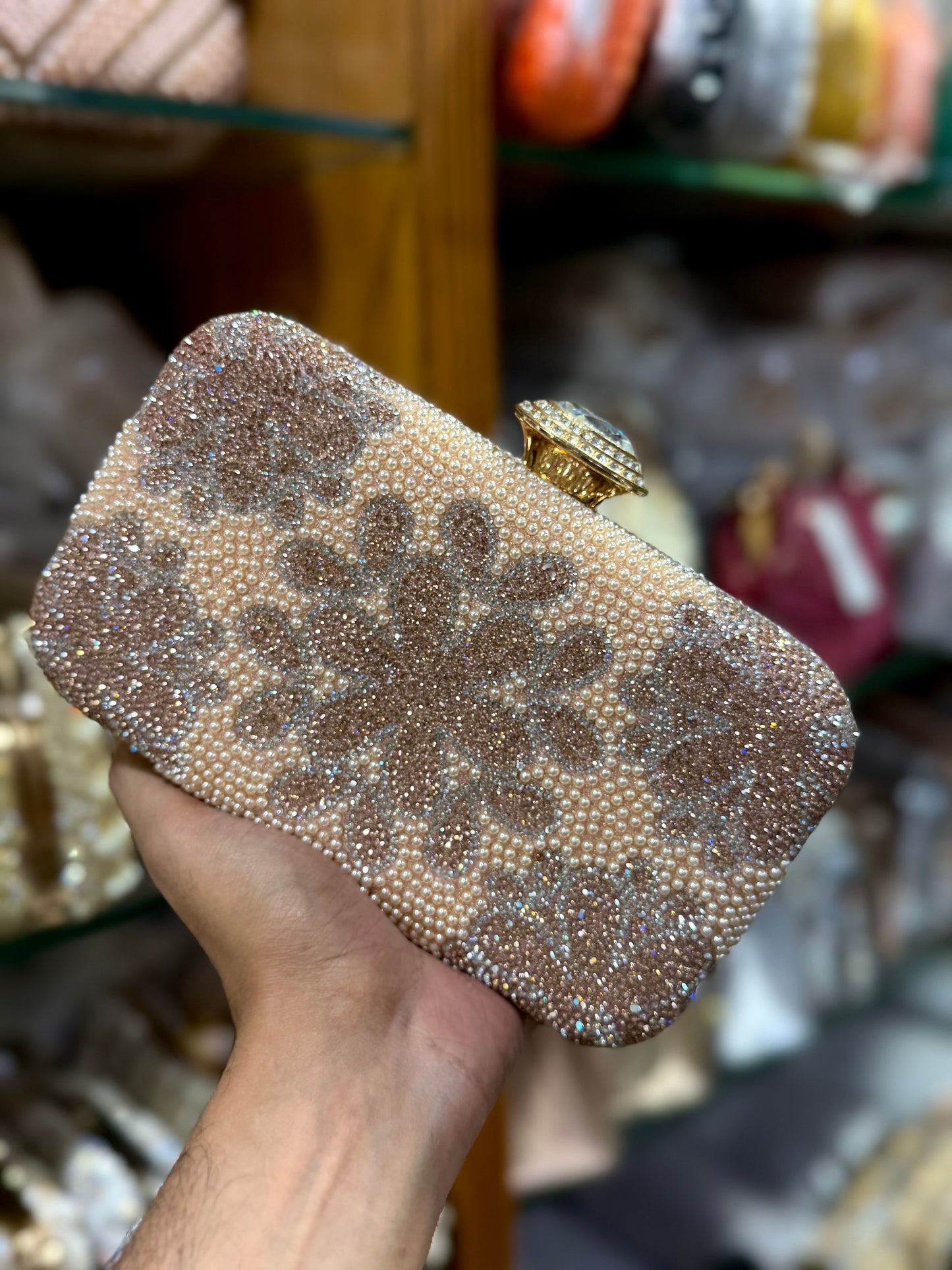 Exclusive pearl design party purse