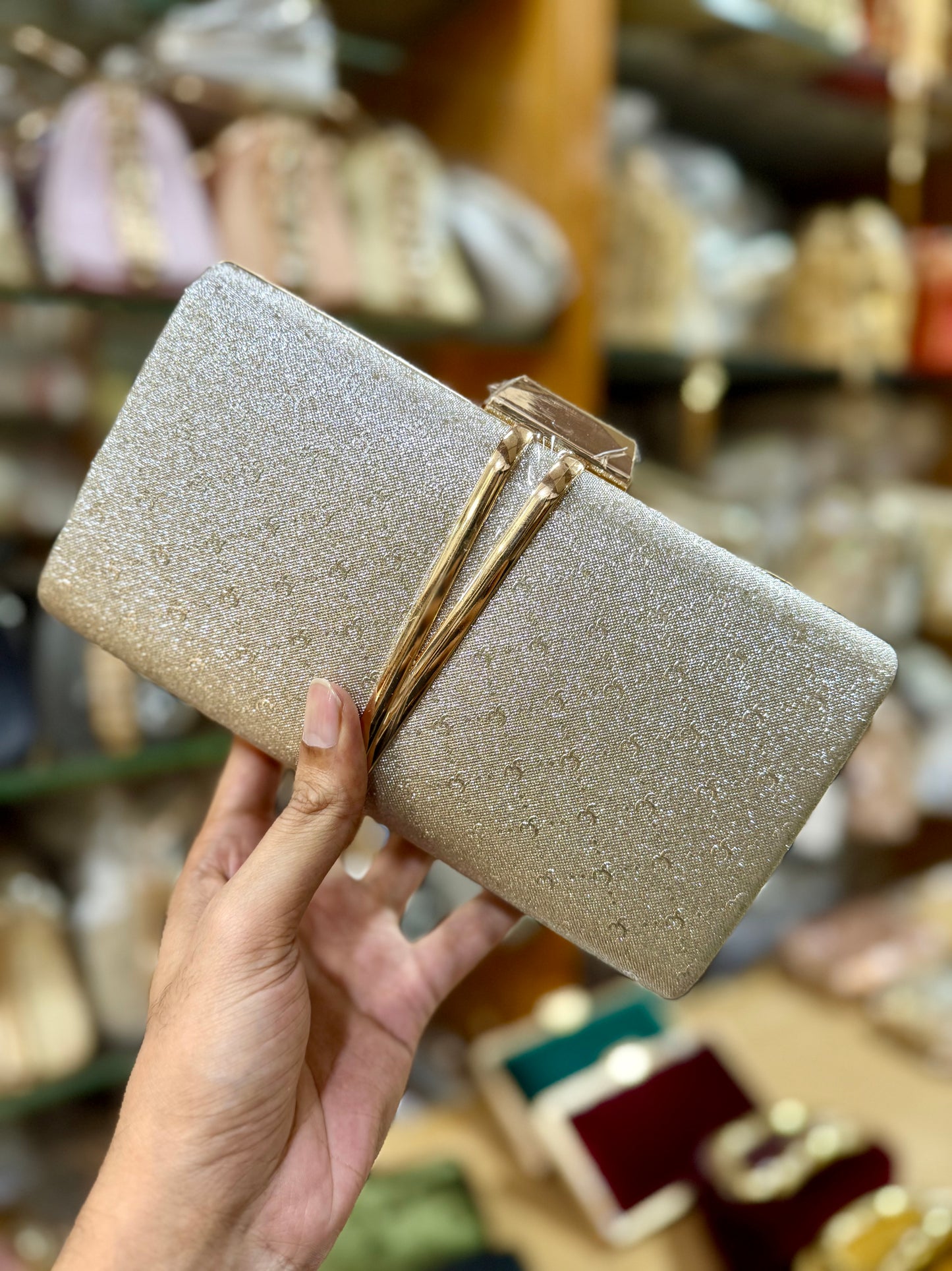 Classic design shiny party purse