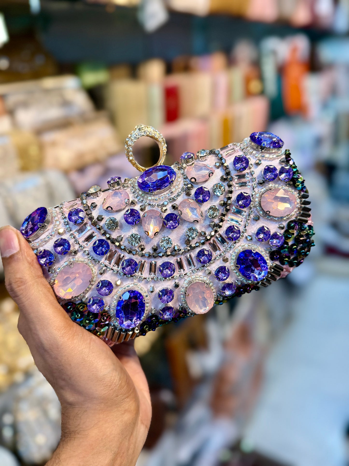 A luxurious stone party clutch with an aesthetic premium design.