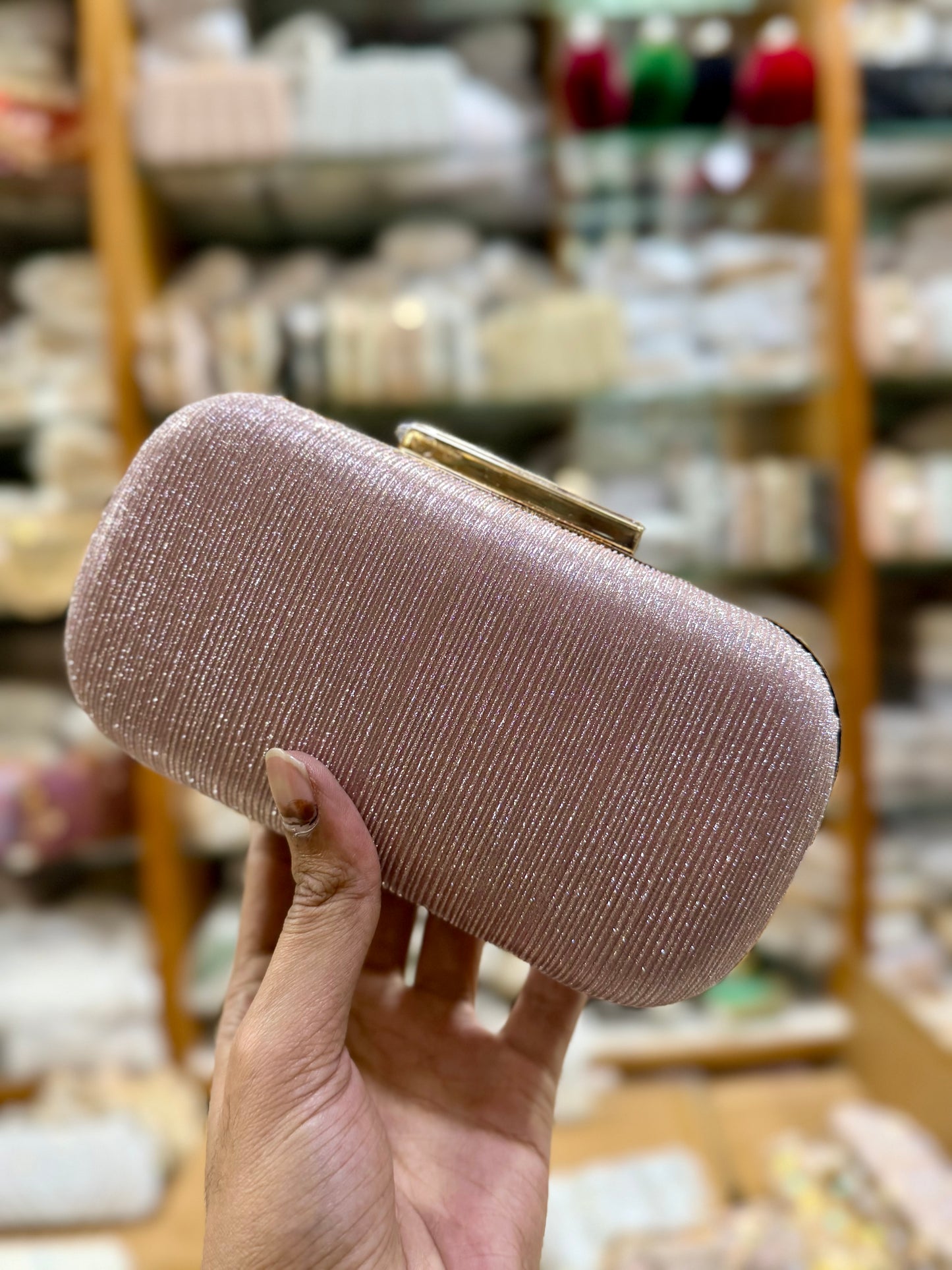 Simple and classy evening clutch