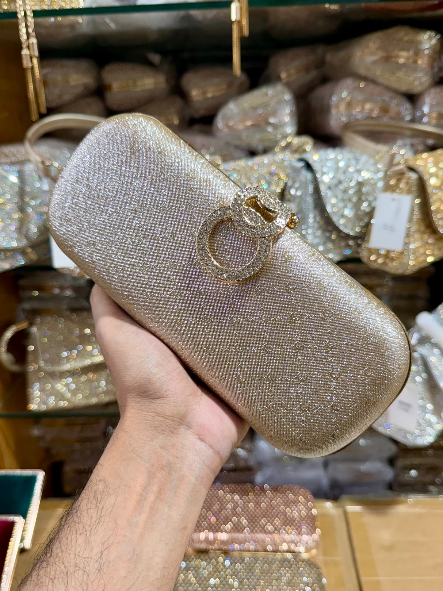 Gorgeous ring lock evening party purse