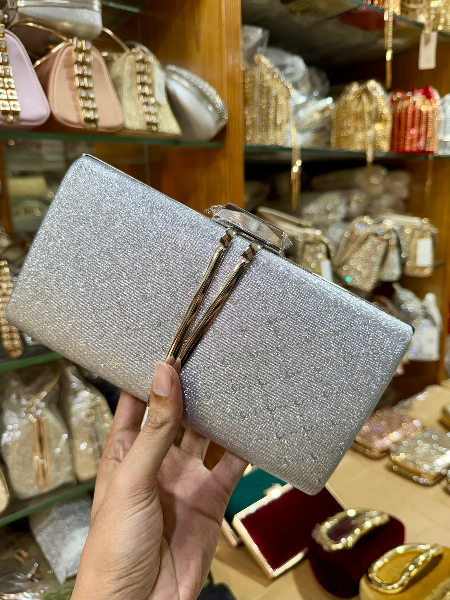 Classic design shiny party purse