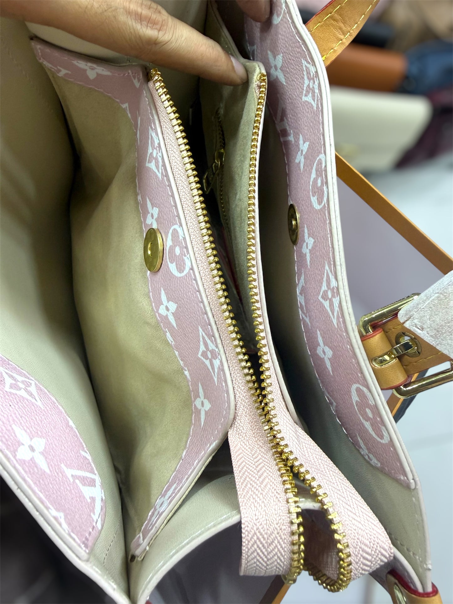 Premium luxury design handbag with box packaging