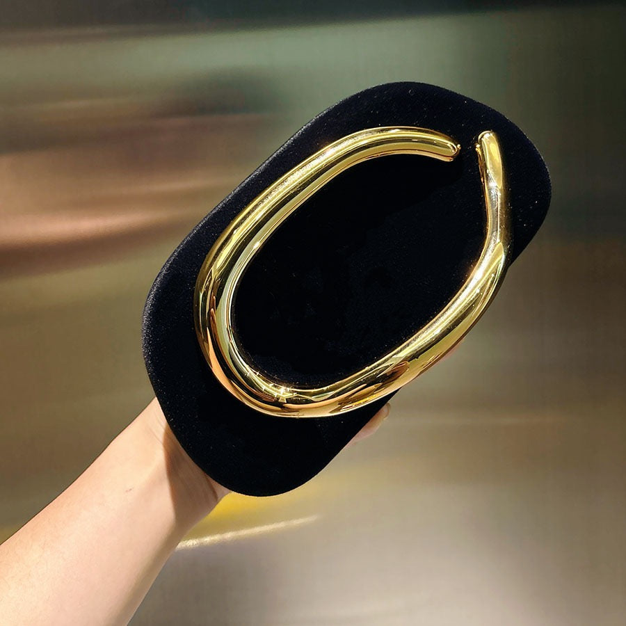 Trending viral velvet fashionable clutch