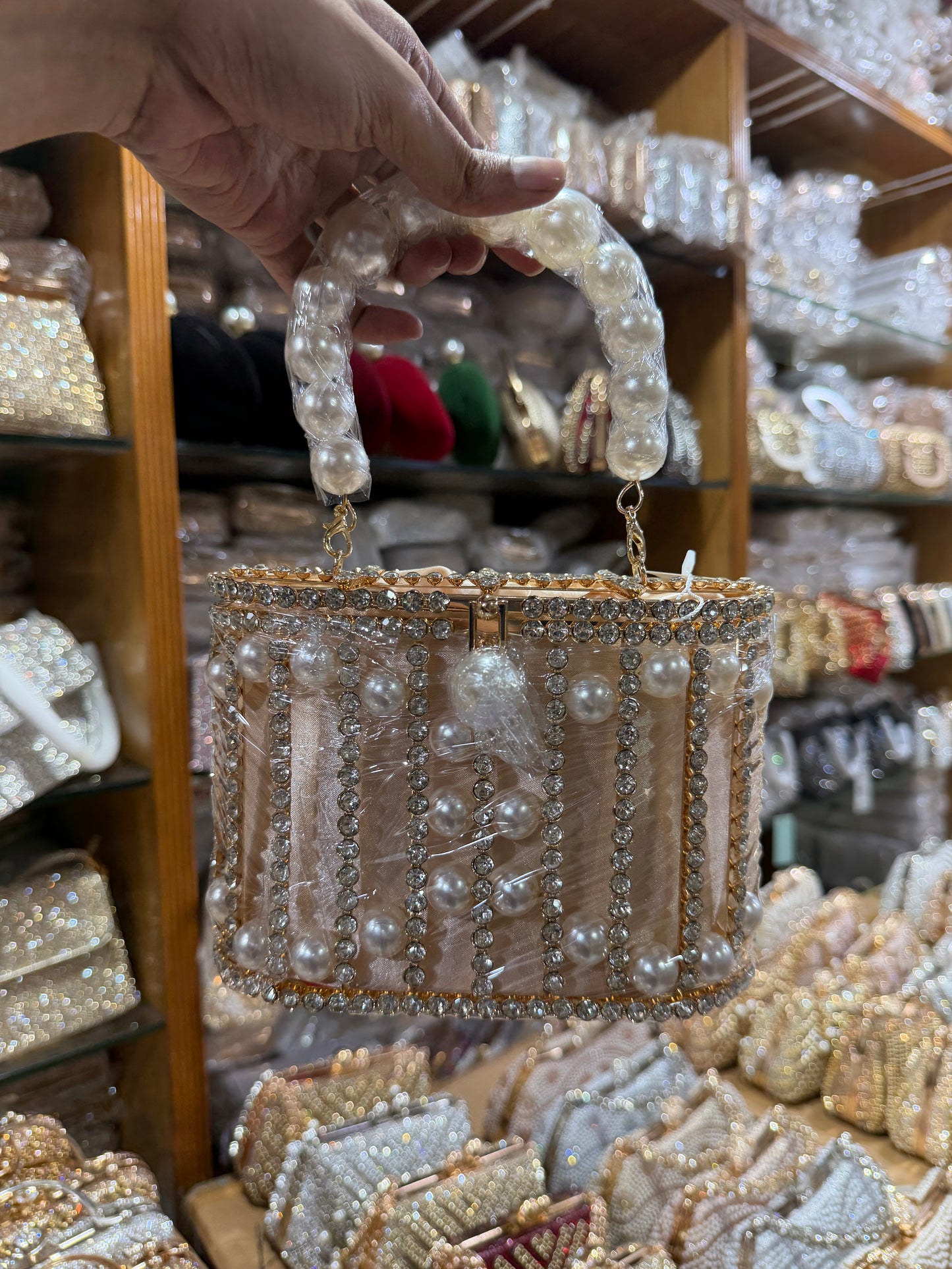 Diamonds Basket Evening Clutch Bags Women Luxury Hollow Out Pearl Beaded Metallic Cage Handbags Ladies Wedding Party Purse