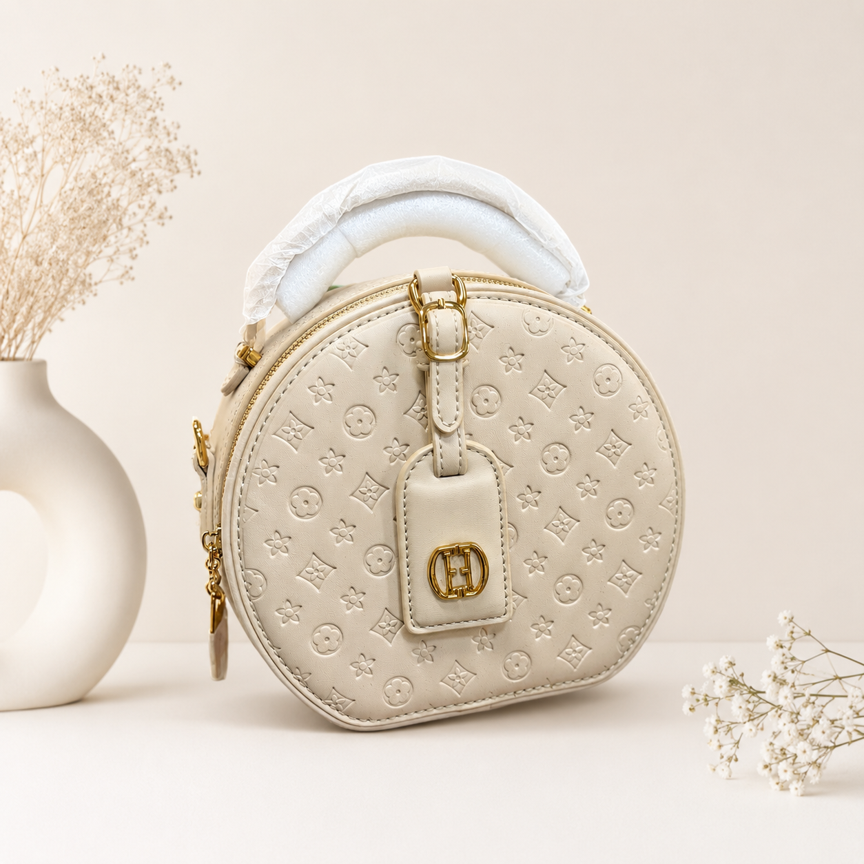 Premium fashionable and stylish handbag
