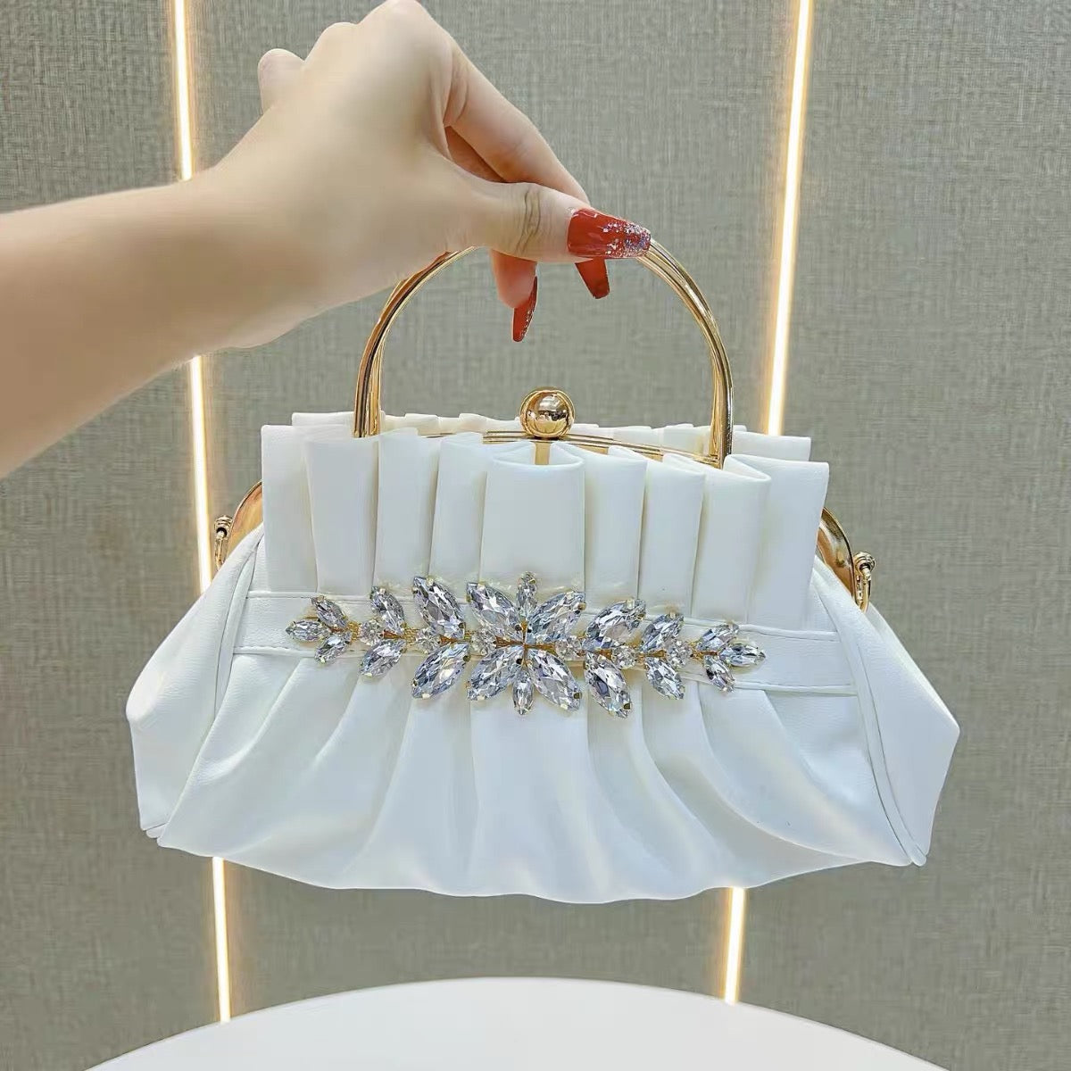 Fashionable and beautiful looking party hand purse available | glitzy