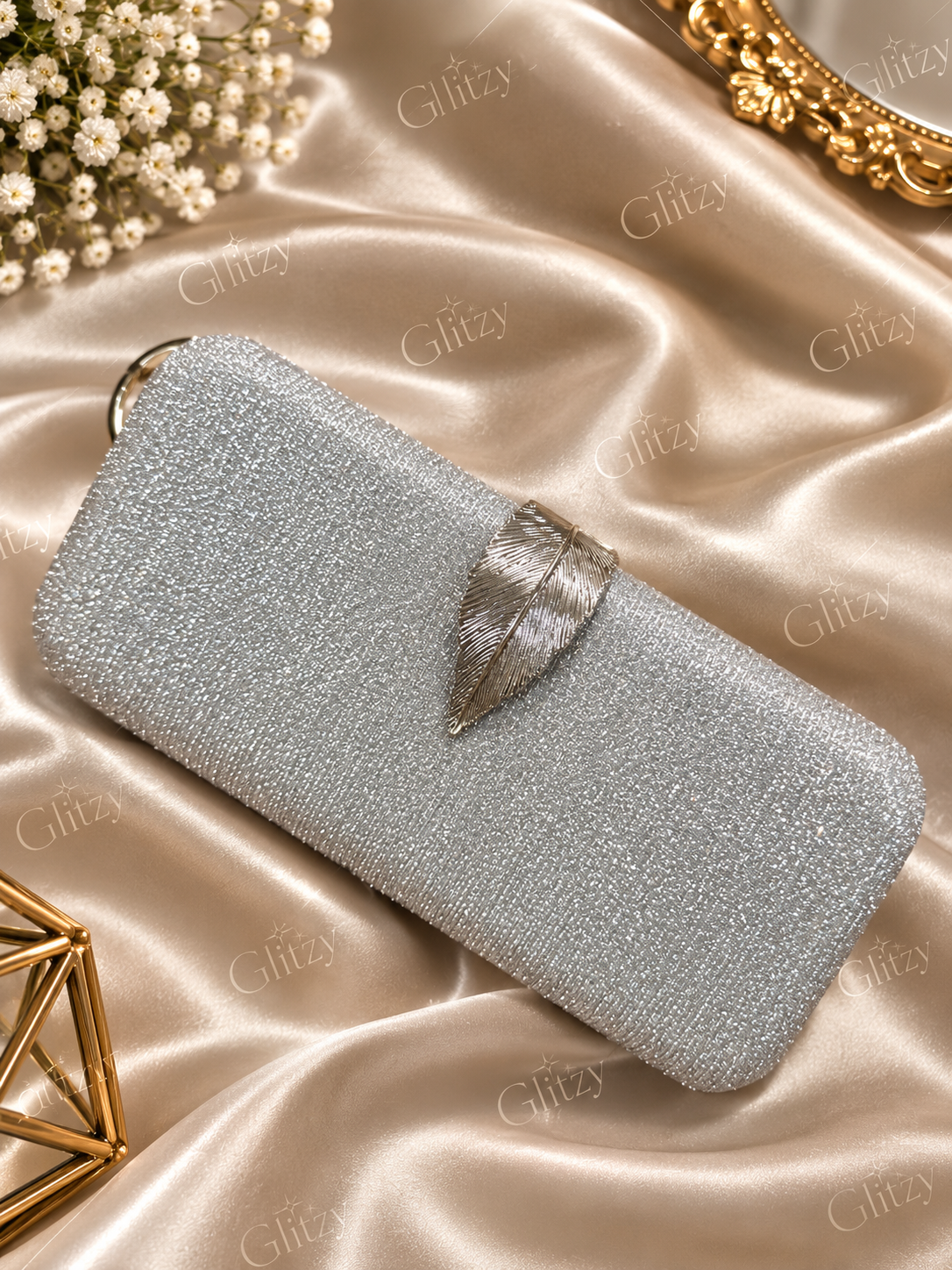 Gorgeous evening bridesmaid party purse leaf lock | Golden color
